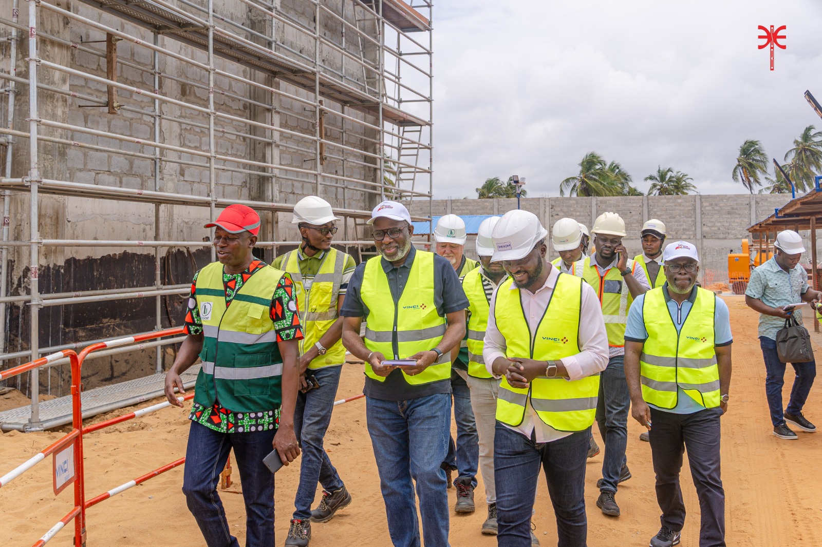 Avancement des travaux d’alimentation électrique de la Route des Pêches : le DG de la SBEE sur le terrain
