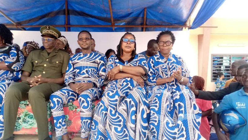 Couffo: premier anniversaire du marché moderne d’Azovè, le préfet Mègbédji attentif aux doléances des commerçants