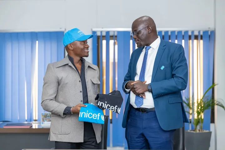 L’humoriste Pacheco nommé Champion UNICEF Bénin pour les droits de l’enfant